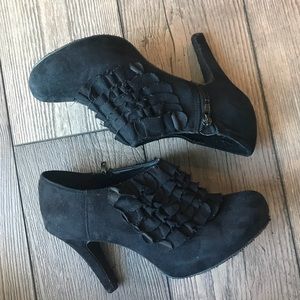 Black Madden Girl Ruffle Bootie 7.5
